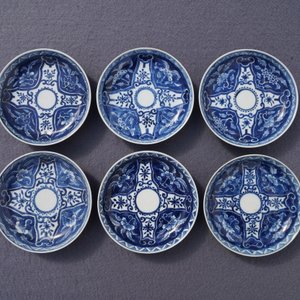 Twaalf Chinese blauw-witte koppen en schotels, 19e eeuw — foto 12