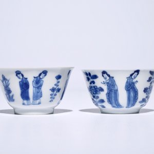 Twaalf Chinese blauw-witte koppen en schotels met lange Lijzen, Kangxi — foto 5