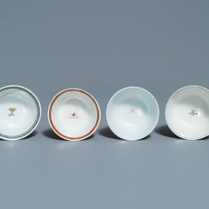 Twaalf Chinese grisaille koppen en acht schotels, Yongzheng/Qianlong — foto 10