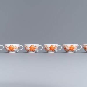 Twaalf Meissen porseleinen koppen en schotels, 18/19e eeuw — foto 12
