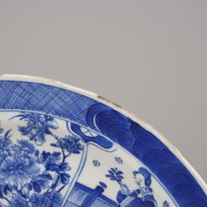 Twee blauw en witte borden en 3 kommen in Chinees porselein, Kangxi en laat Qing-dynastie — foto 10