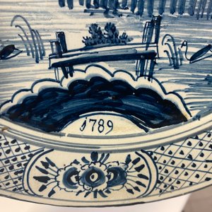 Twee blauw-witte borden met stadsgezichten, Harlingen, Friesland, gedat. 1789 en 1790 — foto 4