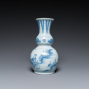 Twee blauw-witte Delftse chinoiserie vazen en een slakom, 17/18e eeuw — foto 9
