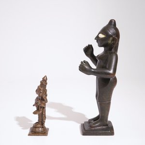 Twee bronzen figuren, India of Nepal, 18/19e eeuw — foto 3