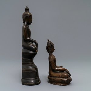Twee bronzen figuren van Boeddha, Siam en Nepal, 17/18e eeuw — foto 3