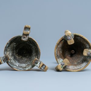 Twee bronzen kandelaars, Vlaanderen of Nederland, 15/16e eeuw — foto 7