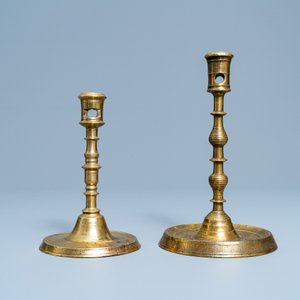Twee bronzen knoopkandelaars, Vlaanderen of Nederland, 16e eeuw — foto 4