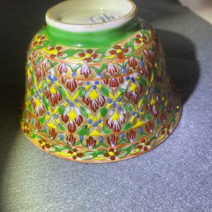 Twee Chinese Bencharong dekselkommen voor de Thaise markt, 19e eeuw — foto 11