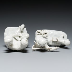 Twee Chinese blanc de Chine groepen met Culturele Revolutie decor, 20e eeuw — foto 7