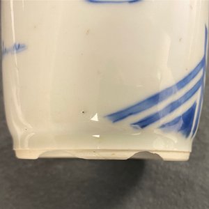 Twee Chinese blauw-witte rouleau vazen, Kangxi — foto 14