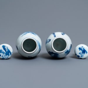 Twee Chinese blauw-witte theebussen met deksels, Kangxi — foto 6