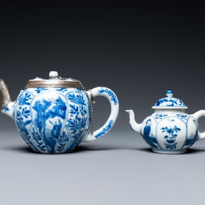 Twee Chinese blauw-witte theepotten, Kangxi — foto 2