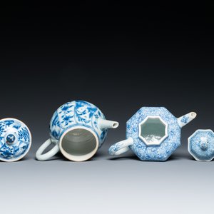 Twee Chinese blauw-witte theepotten met deksels, Kangxi — foto 6