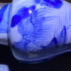 Twee Chinese blauw-witte vazen, Kangxi — foto 14