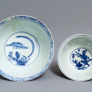 Twee Chinese blauwwitte kommen met dieren en bloemen, Jiajing — foto 6