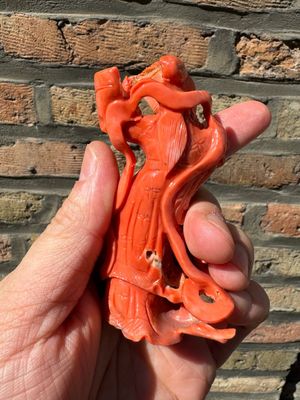 Twee Chinese bloedkoralen figuren van godinnen, 19/20e eeuw — foto 14