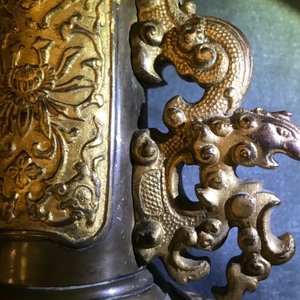 Twee Chinese bronzen vazen, 19e eeuw — foto 34