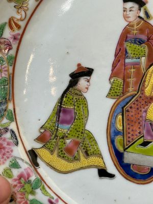 Twee Chinese Canton famille rose borden, 19e eeuw — foto 13