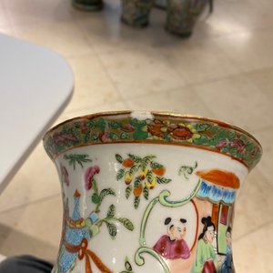 Twee Chinese Canton famille rose vazen, 19e eeuw — foto 7