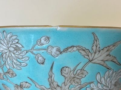 Twee Chinese Dayazhai kommen met grisaille decor op turquoise fondkleur, Yong Qing Chang Chun 永慶長春 merk, Guangxu — foto 16