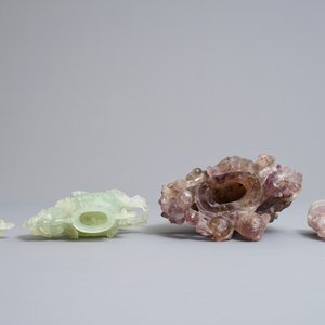 Twee Chinese dekselvazen en twee kommen in jade en amethist, 20e eeuw — foto 6