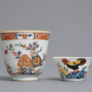 Twee Chinese famille rose en verte-Imari koppen en schotels, Kangxi/Qianlong — foto 4