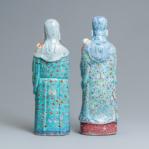 Twee Chinese famille rose figuren van een onsterfelijke, 19/20e eeuw — foto 4