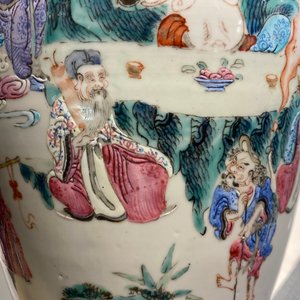 Twee Chinese famille rose gemberpotten, 19e eeuw — foto 15