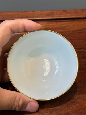 Twee Chinese famille rose kommen, een bord met boeddhistische leeuw en een 'Wu Shuang Pu' kom, 19e eeuw — foto 32