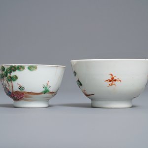 Twee Chinese famille rose koppen en schotels met kersenplukkers, Qianlong — foto 7