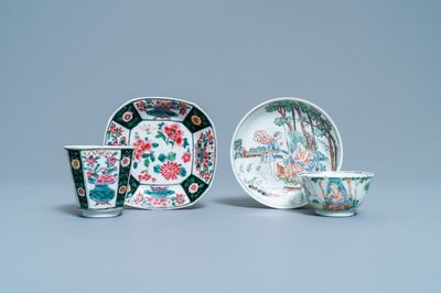 Twee Chinese famille rose koppen en schotels, Yongzheng/Qianlong