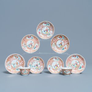 Twee Chinese famille rose koppen en zeven schotels, Yongzheng — foto 1
