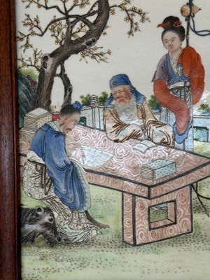 Twee Chinese famille rose plaquettes, Republiek — foto 3