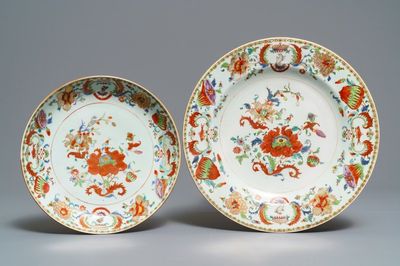 Twee Chinese famille rose 'Pompadour' schotels, Qianlong