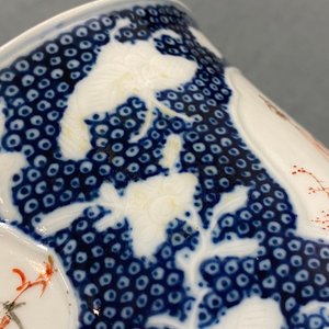 Twee Chinese famille rose pullen met mandarijns decor, Qianlong — foto 15