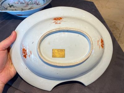 Twee Chinese famille rose scheerkommen, Yongzheng — foto 12