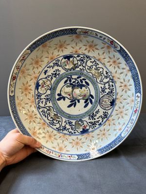 Twee Chinese famille rose schotels, Kangxi en Shen De Tang 慎德堂 merk, 19e eeuw — foto 2