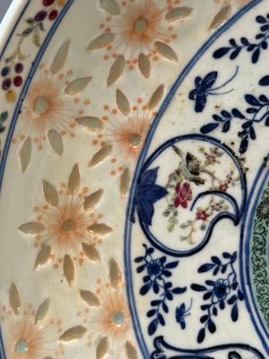 Twee Chinese famille rose schotels, Kangxi en Shen De Tang 慎德堂 merk, 19e eeuw — foto 7
