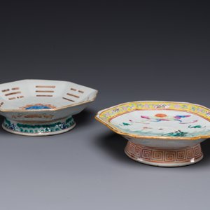 Twee Chinese famille rose tazza's, Tongzhi merk en periode — foto 3