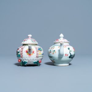 Twee Chinese famille rose theepotten met deksels, Yongzheng/Qianlong — foto 5