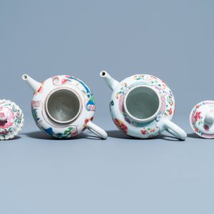 Twee Chinese famille rose theepotten met deksels, Yongzheng/Qianlong — foto 6