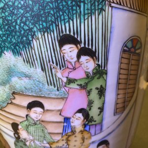 Twee Chinese famille rose vazen, 19/20e eeuw — foto 11