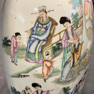 Twee Chinese famille rose vazen, 19/20e eeuw — foto 10