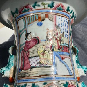 Twee Chinese famille rose vazen, 19e eeuw — foto 11
