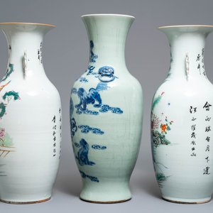 Twee Chinese famille rose vazen en een blauw-witte celadon vaas, 19/20e eeuw — foto 4