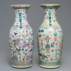 Twee Chinese famille rose vazen met decor van antiquiteiten, 19e eeuw — foto 2