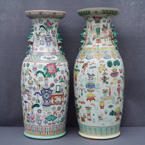 Twee Chinese famille rose vazen met decor van antiquiteiten, 19e eeuw — foto 7