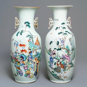 Twee Chinese famille rose vazen met spelende jongens, 19/20e eeuw — foto 1