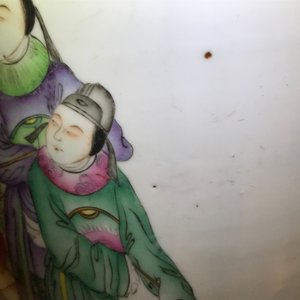 Twee Chinese famille rose vazen met tweezijdig decor, 19/20e eeuw — foto 13