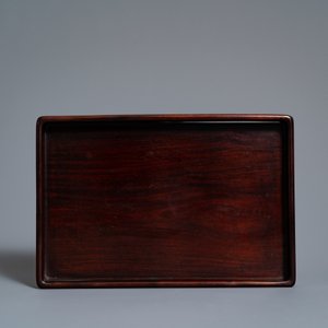 Twee Chinese houten plateaus en een sokkel, 18/19e eeuw — foto 5